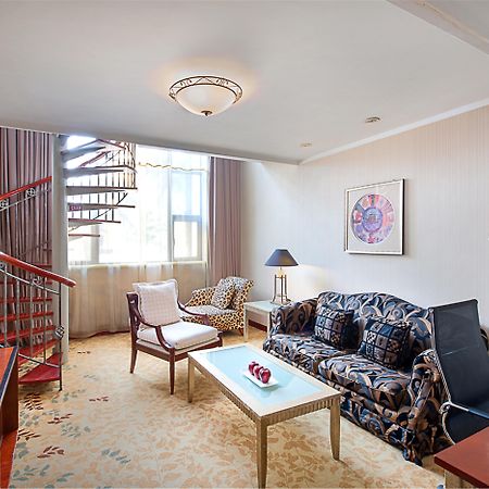 Holiday Inn Zhengzhou Zhongzhou By Ihg Exterior photo