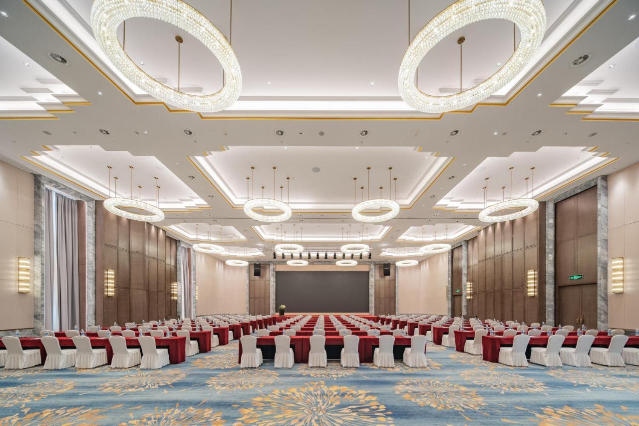 Holiday Inn Zhengzhou Zhongzhou By Ihg Exterior photo