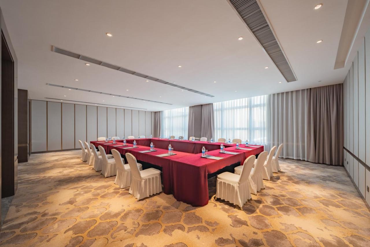 Holiday Inn Zhengzhou Zhongzhou By Ihg Exterior photo