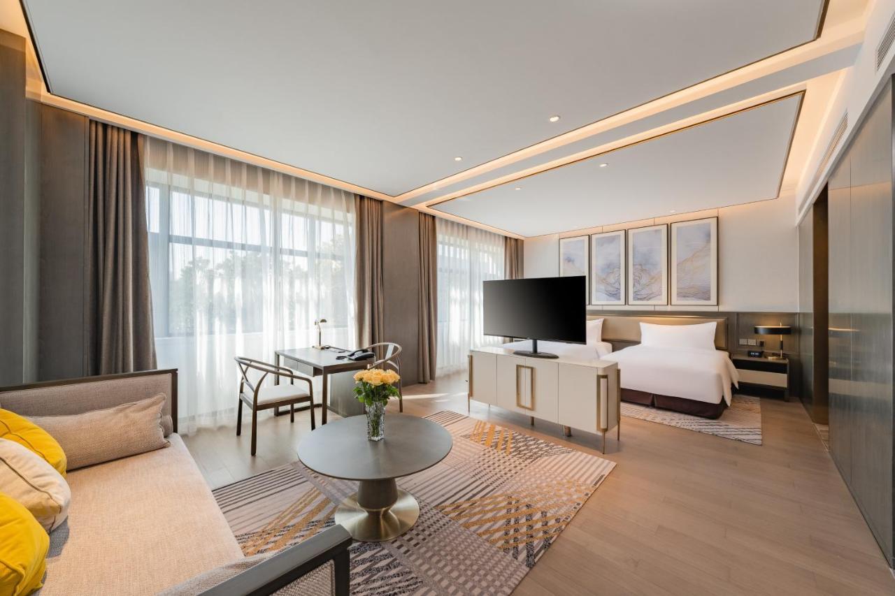 Holiday Inn Zhengzhou Zhongzhou By Ihg Exterior photo