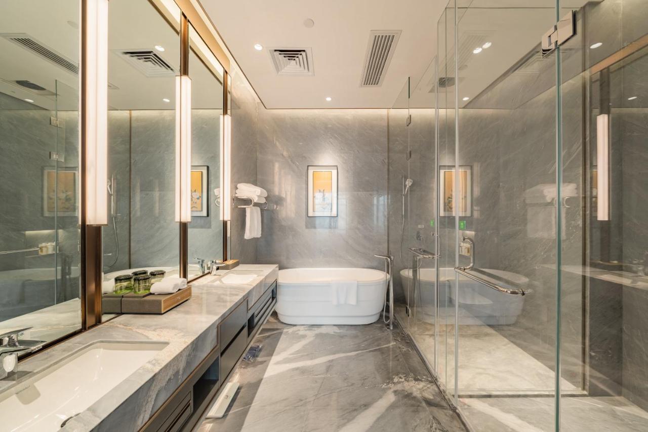 Holiday Inn Zhengzhou Zhongzhou By Ihg Exterior photo
