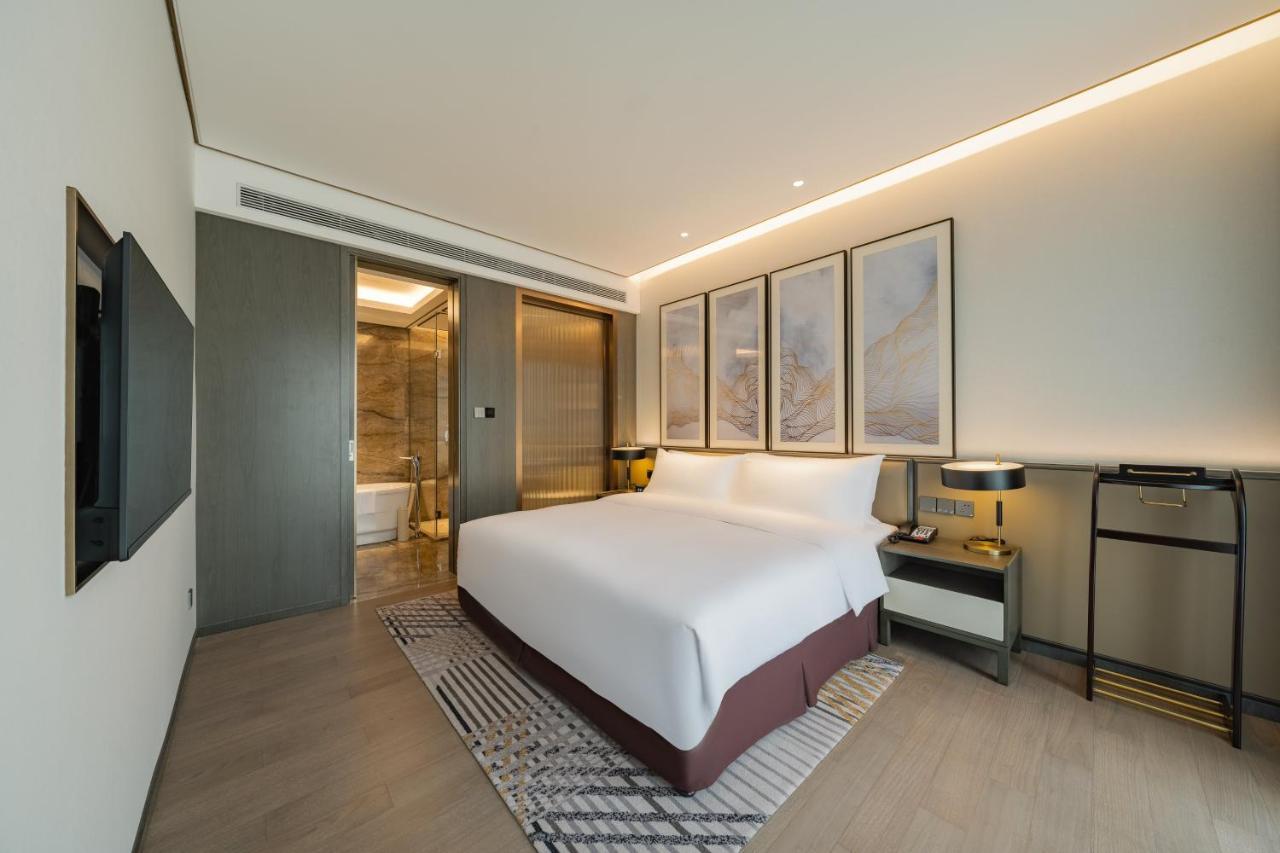 Holiday Inn Zhengzhou Zhongzhou By Ihg Exterior photo