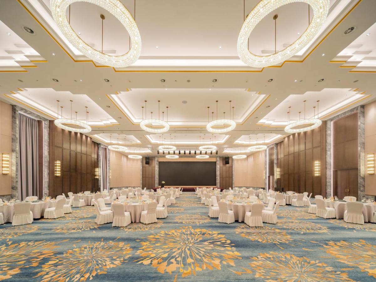 Holiday Inn Zhengzhou Zhongzhou By Ihg Exterior photo